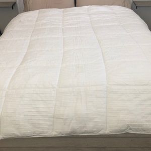 Queen Size White Comforter